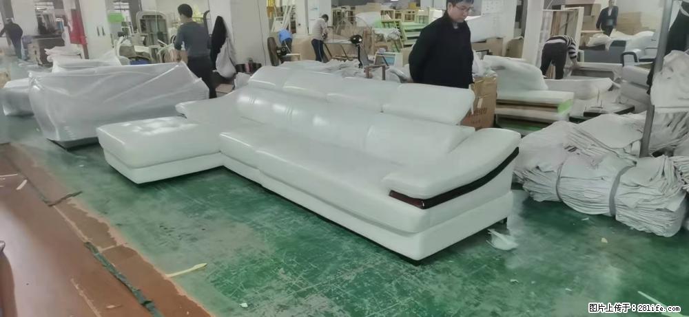 【大厂仿真皮沙发】实木框架，高回弹海绵45密度。全新包装，质量非常好，3.6米右贵妃 - 各类家具 - 居家生活 - 上海分类信息 - 上海28生活网 sh.28life.com