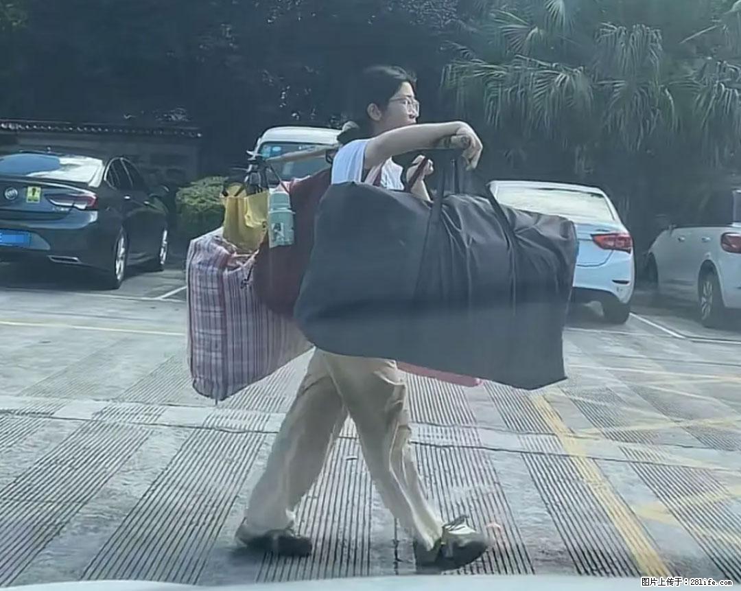 全网追的“扁担女孩”，找了一份暑假工，时薪12元 - 上海生活资讯 - 上海28生活网 sh.28life.com