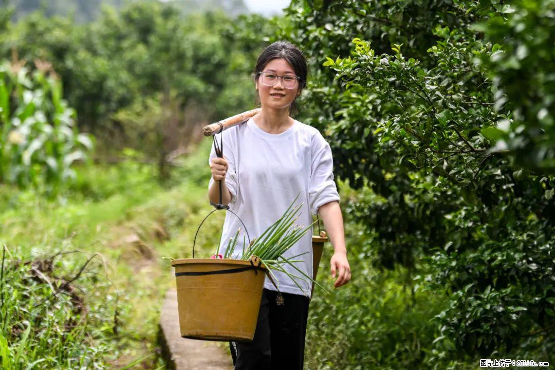全网追的“扁担女孩”，找了一份暑假工，时薪12元 - 上海生活资讯 - 上海28生活网 sh.28life.com